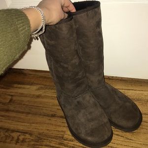 Chocolate brown uggs